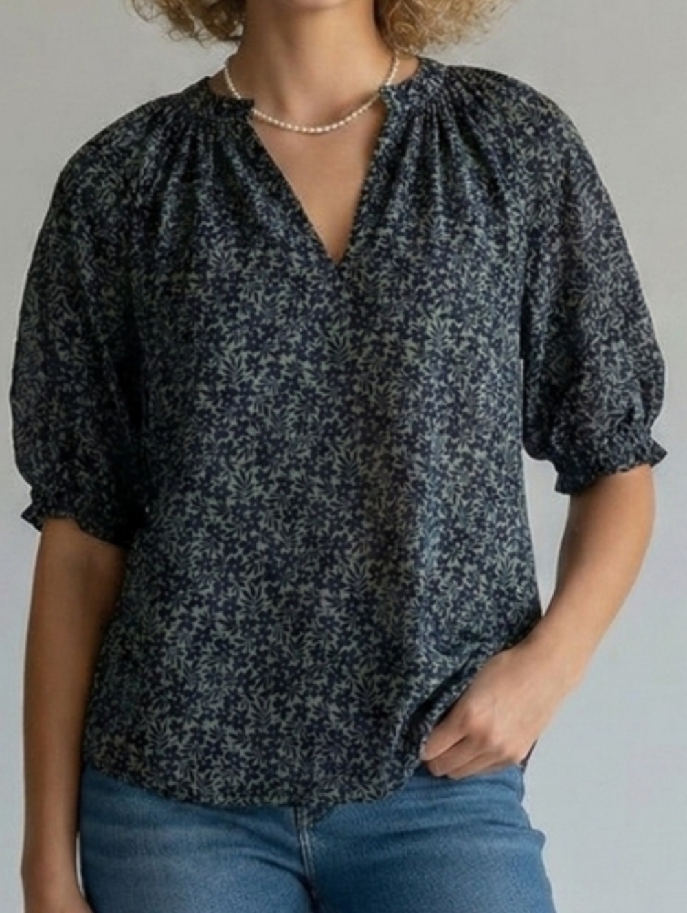GAP Navy Olive Floral Puff-Sleeve V-Neck Blouse XS